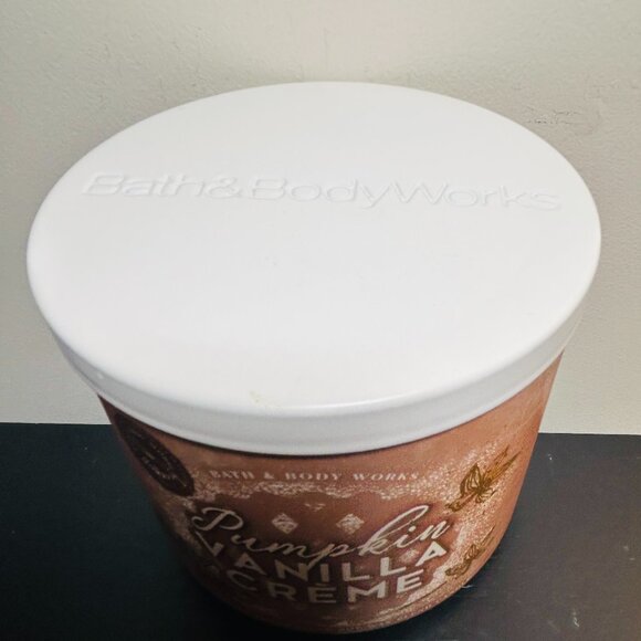 Bath & Body Works Pumpkin Vanilla Creme 3-Wick Candle NEW - Picture 2 of 4